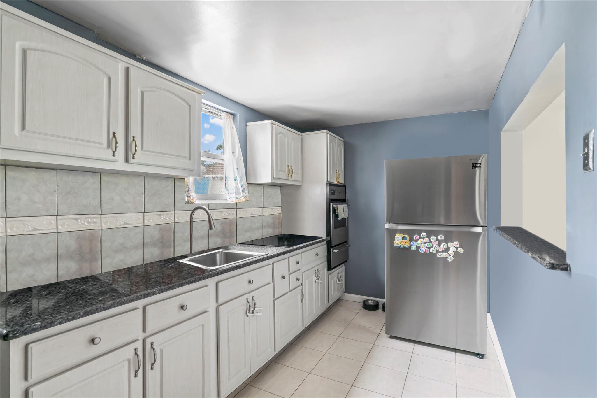 1541 E 95th Street, Brooklyn, New York image 6