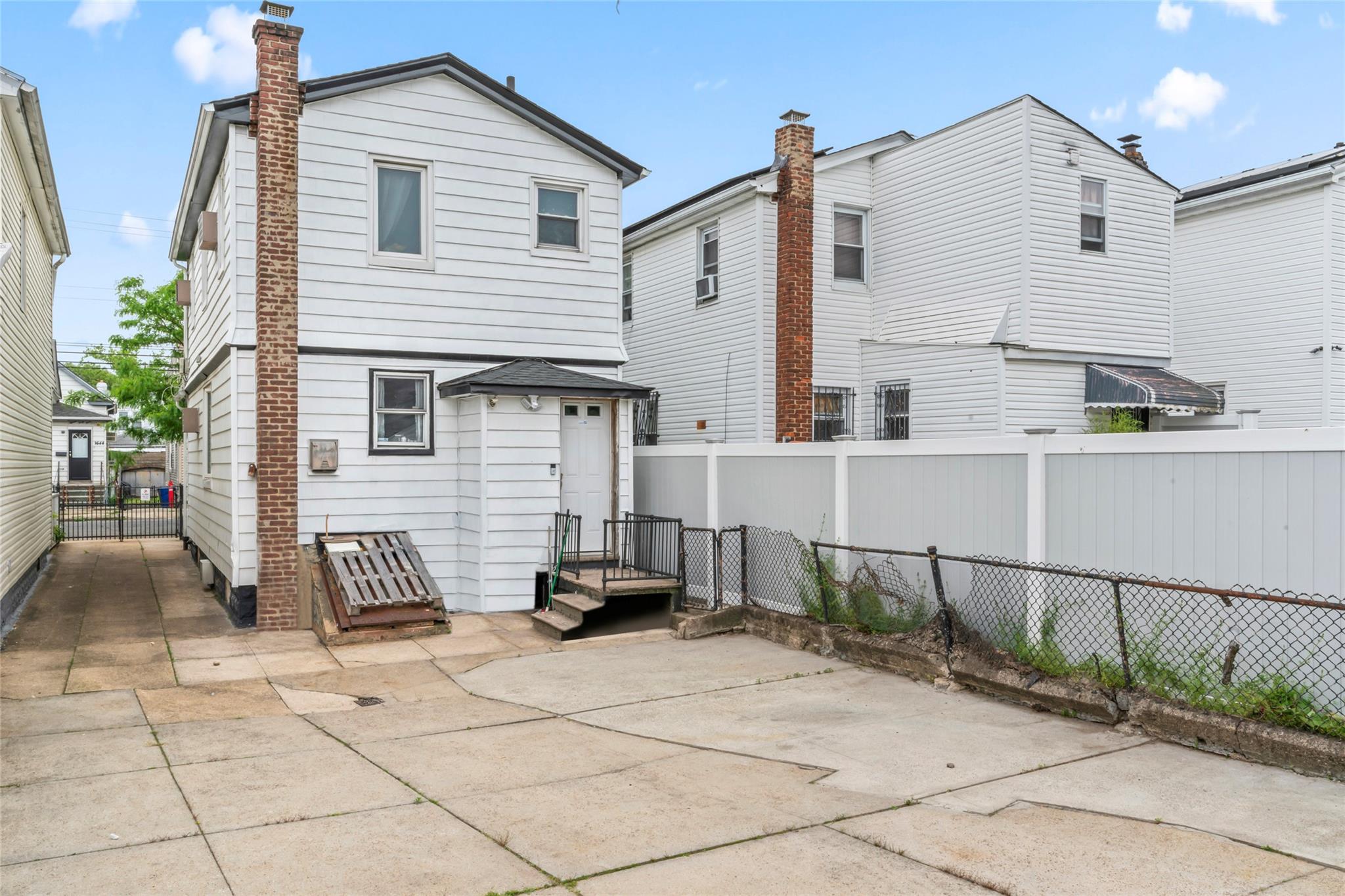 1541 E 95th Street, Brooklyn, New York image 13