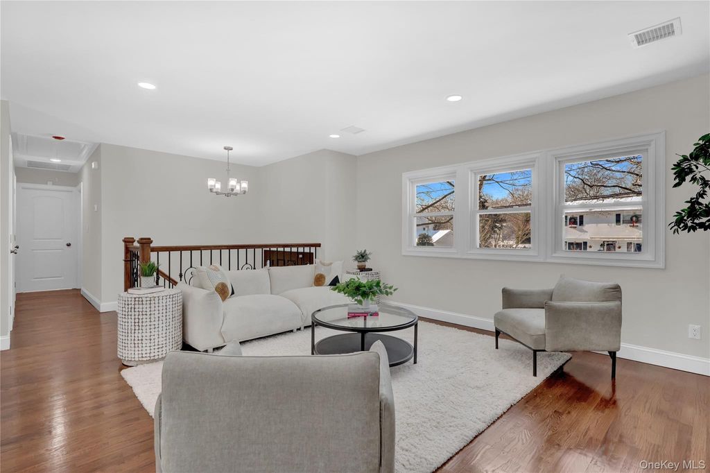 Photo of 3 Jayne Avenue, Melville, NY 11747 (MLS # 945128)