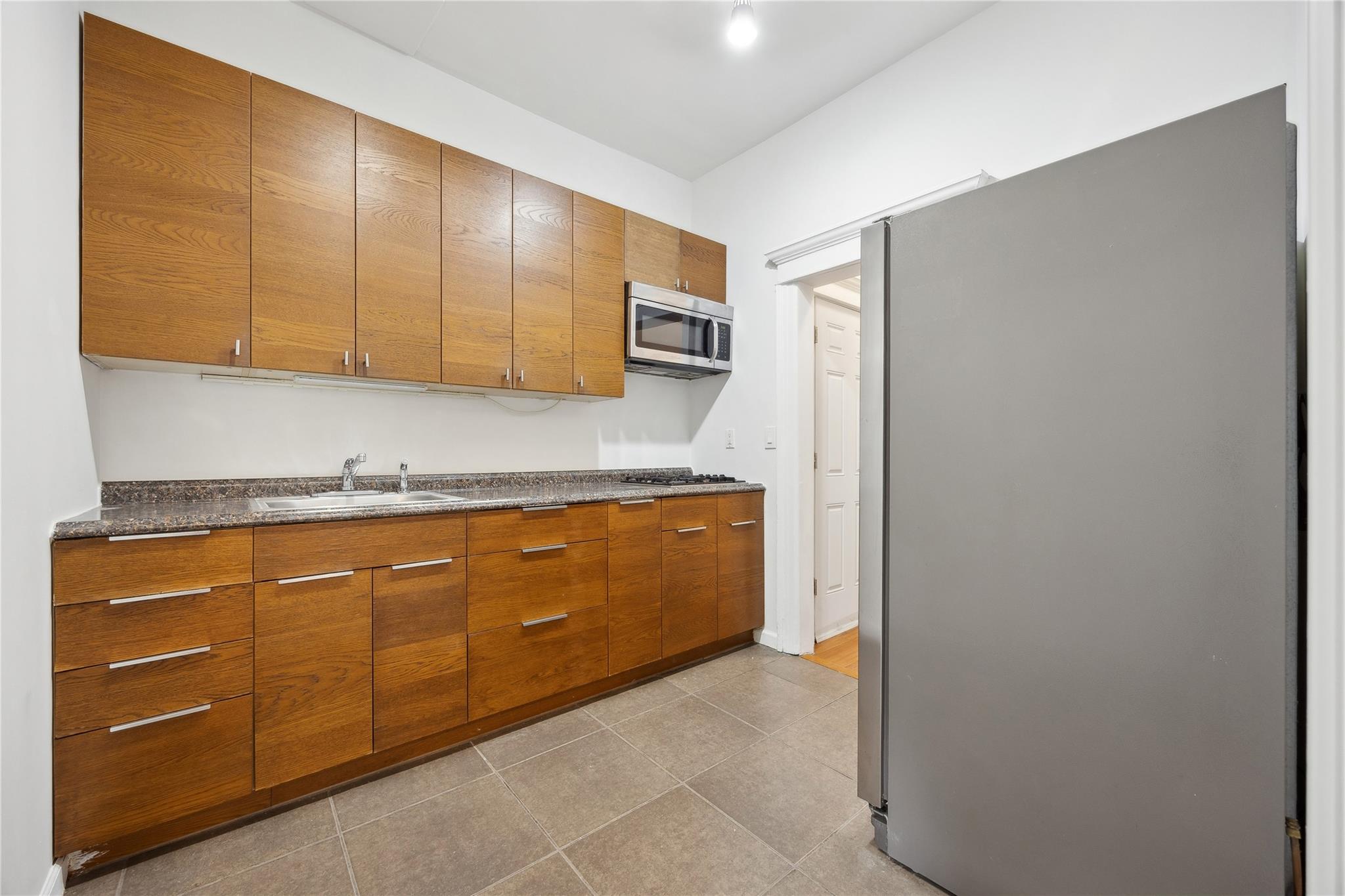 69-27 43 Avenue, Woodside, New York image 9