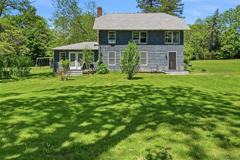 Photo of 295 Jackson Street, New Suffolk, NY 11956 (MLS # 1009690)