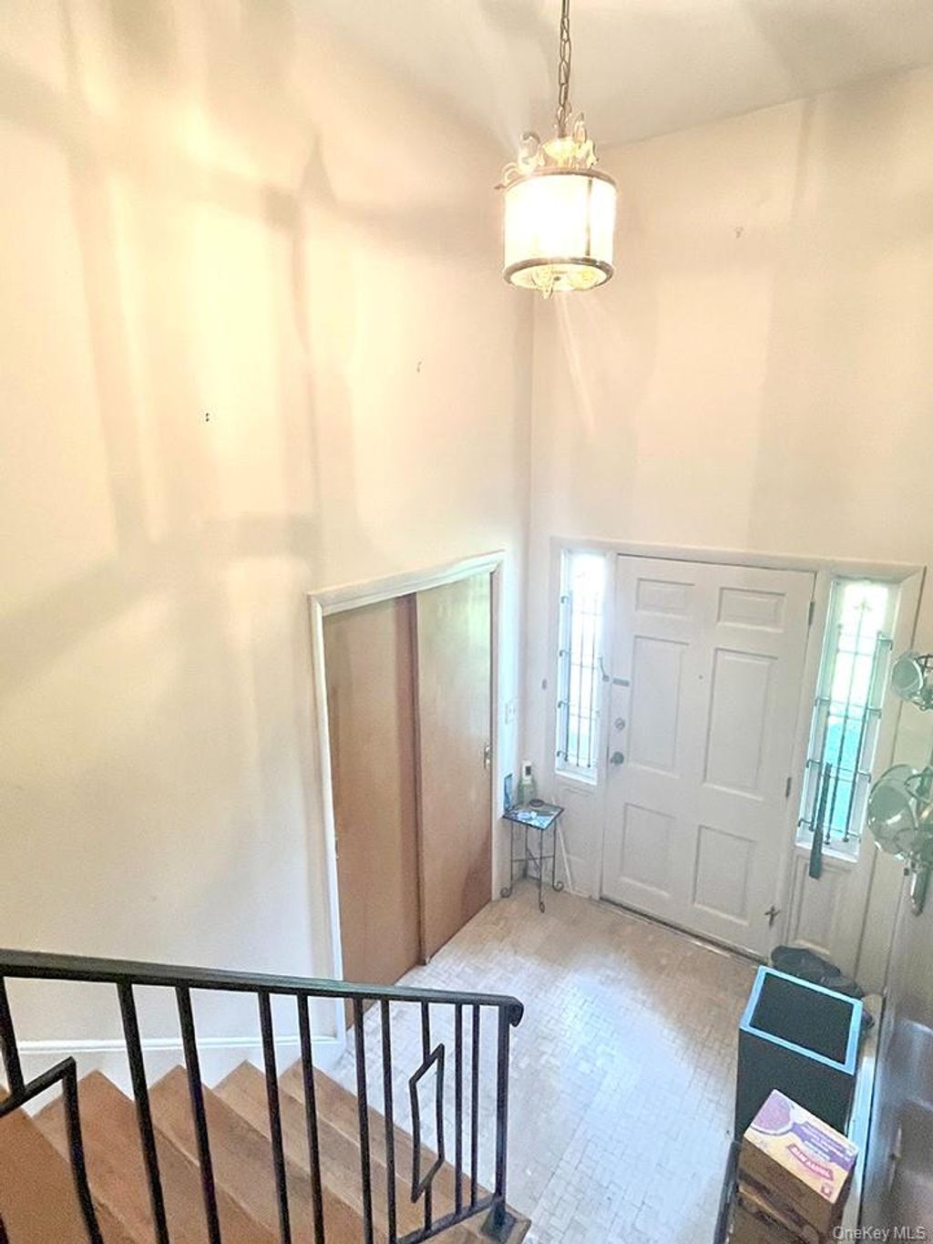 Photo of 457 Quaker Ridge Road, New Rochelle, NY 10804 (MLS # 939175)