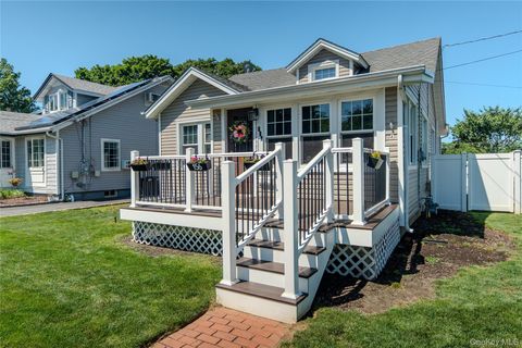 Homes For Sale - 156 Fairview Avenue<br/> Bayport, NY 11705