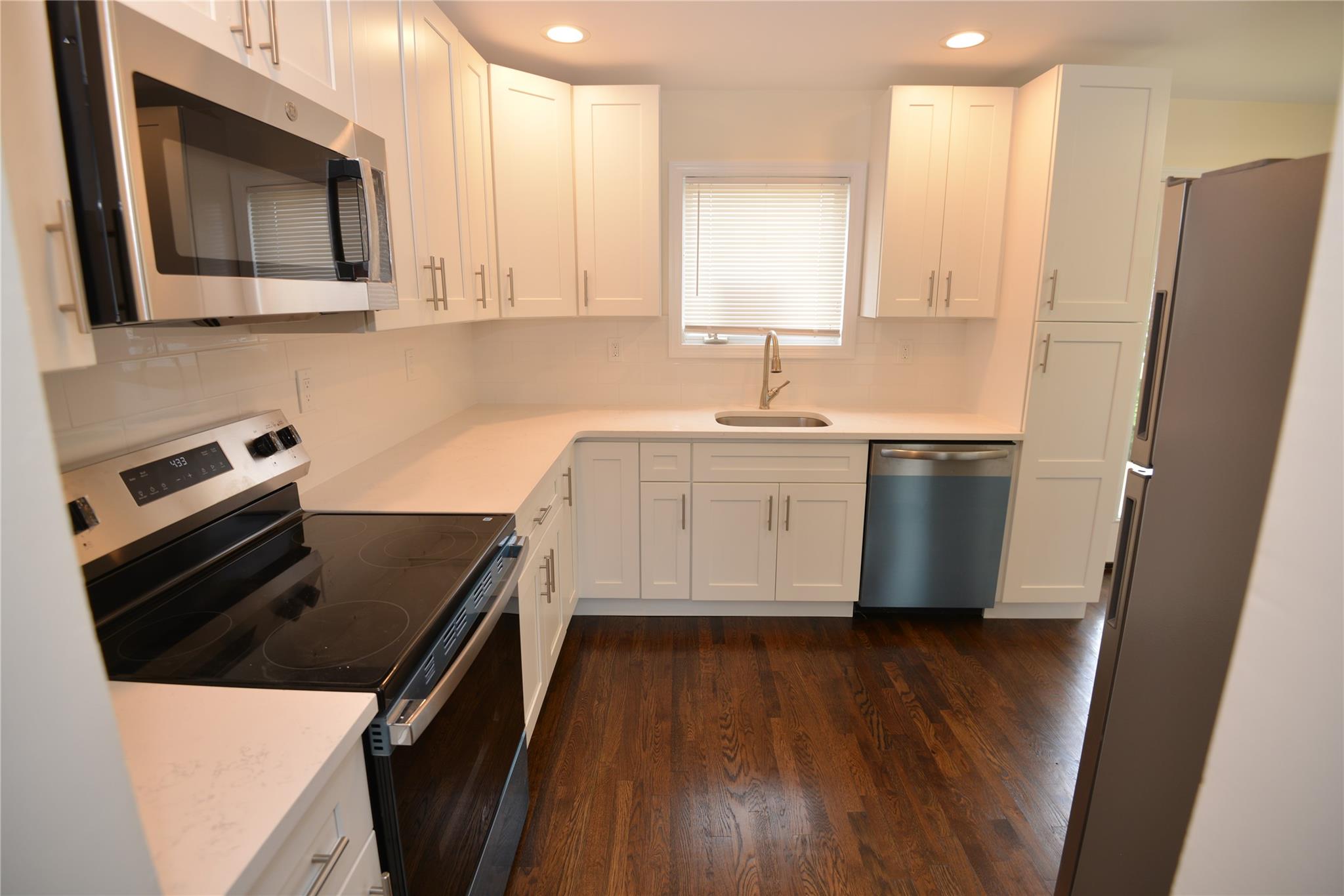 662 S Ocean Avenue, Freeport, New York image 2
