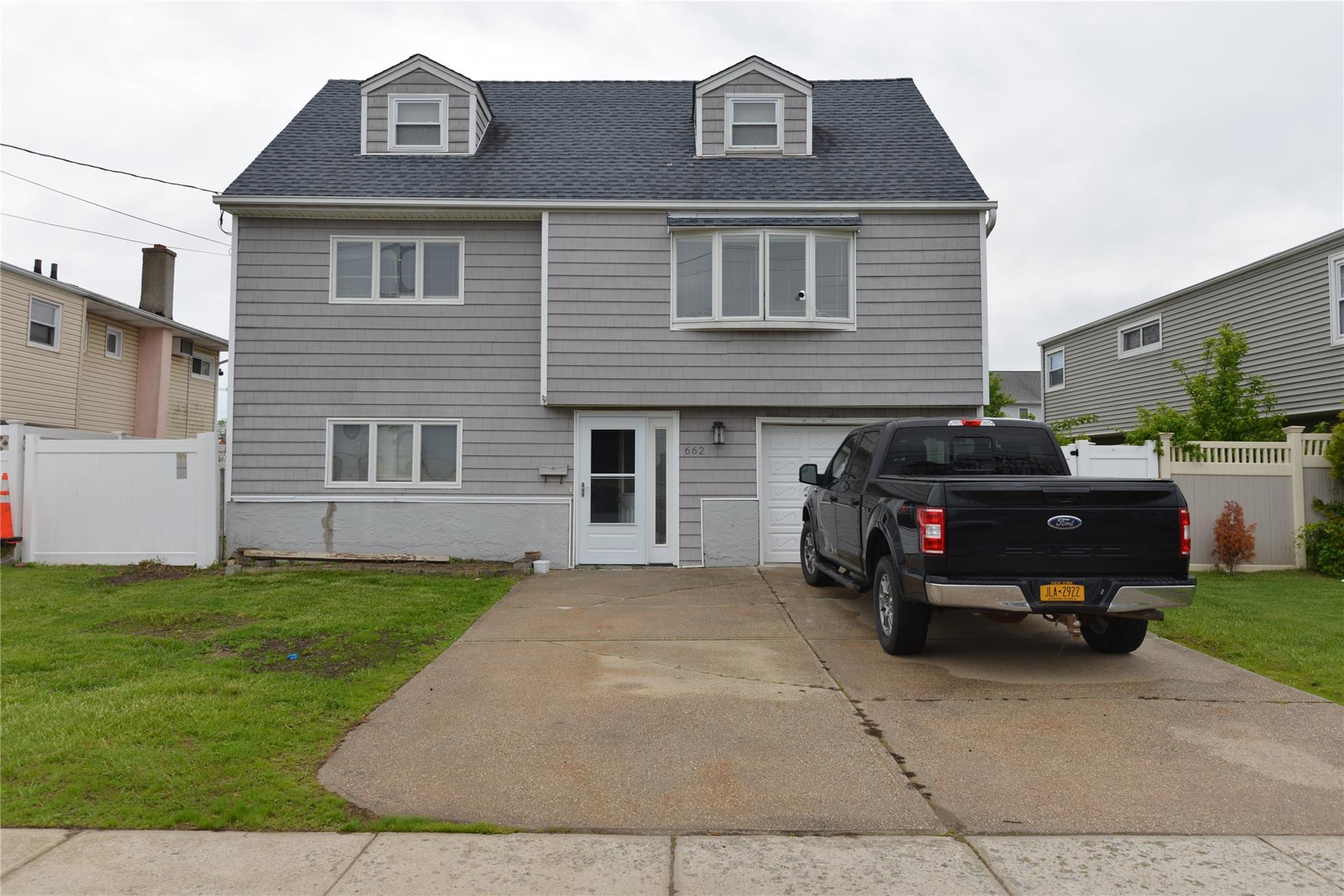 662 S Ocean Avenue, Freeport, New York image 1