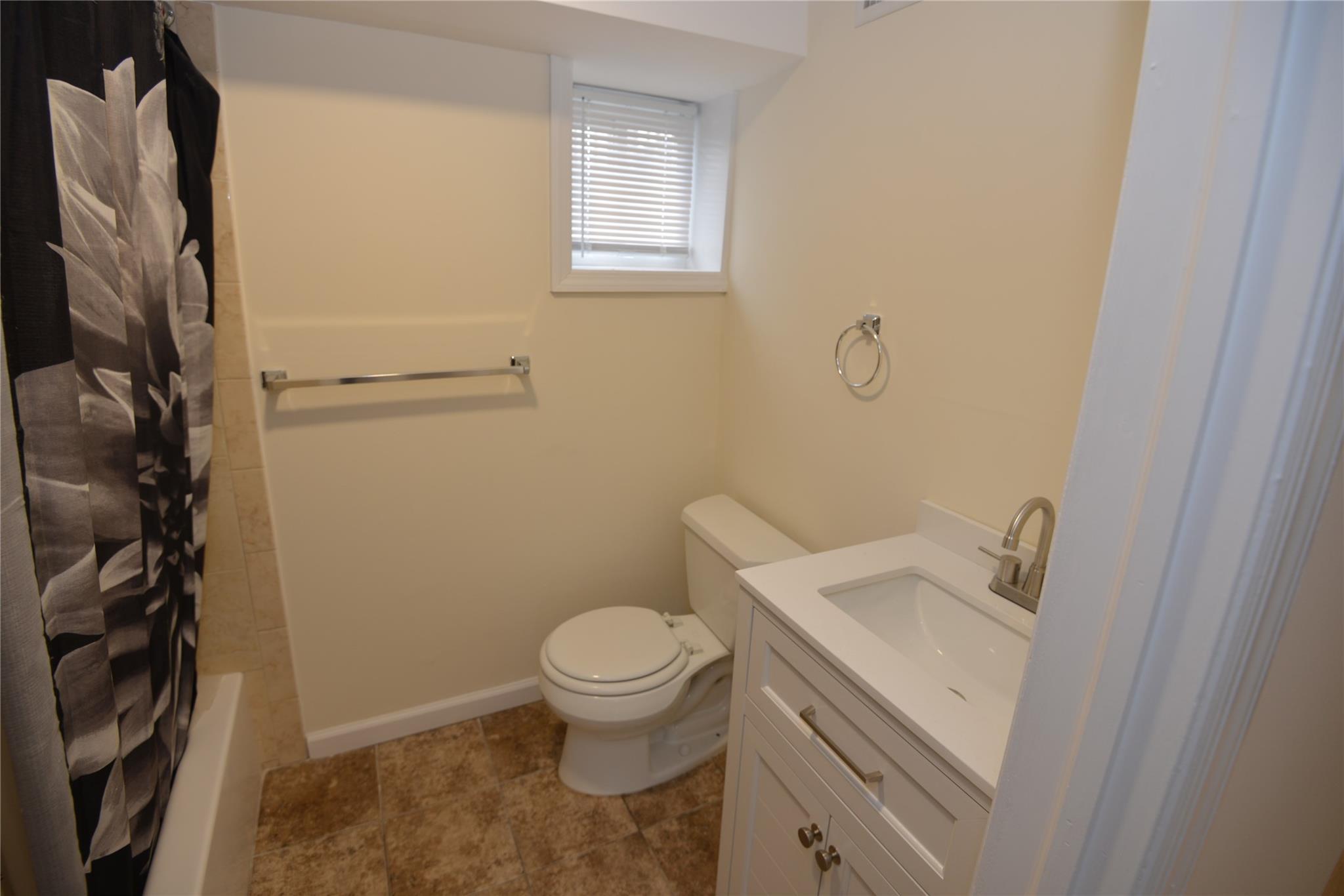 662 S Ocean Avenue, Freeport, New York image 15