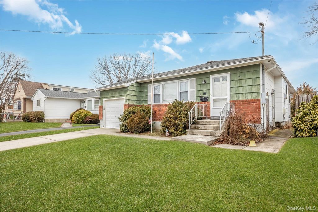 Photo of 139 N Cedar Street, Massapequa, NY 11758 (MLS # 950654)