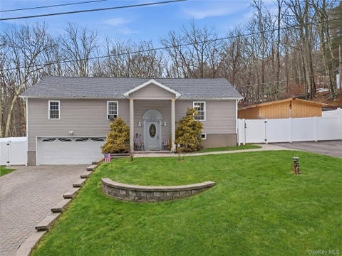 Homes For Sale - 23 Hazelwood Road<br/> Sullivan County, Wurtsboro, NY 12790
