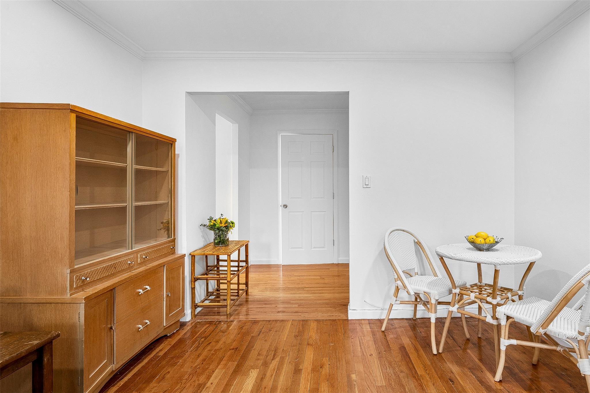 1 Leewood Circle Cir #2R, Eastchester, New York image 6