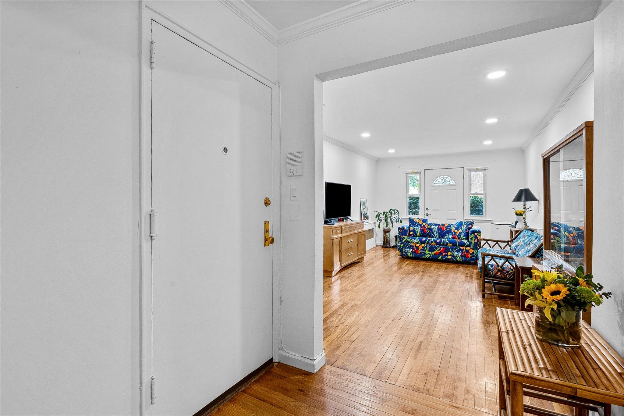 1 Leewood Circle Cir #2R, Eastchester, New York image 4