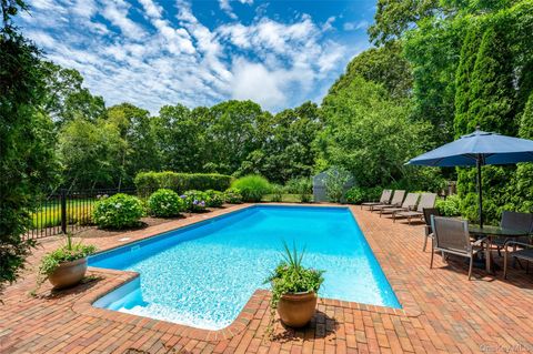 9 North Quarter Road Westhampton NY 11977