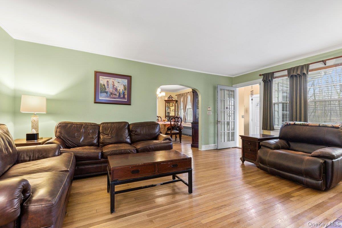 306 Hutchinson Boulevard