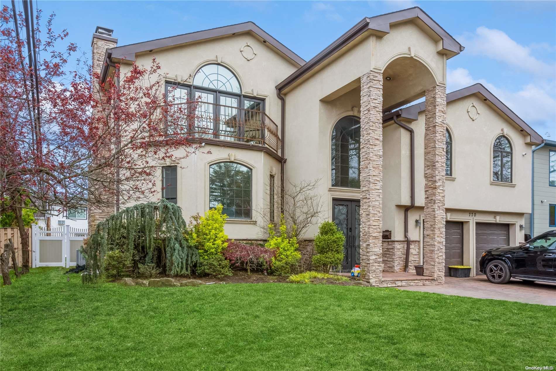 Hempstead, New York 11581, United States, 6 Bedrooms Bedrooms, ,6 BathroomsBathrooms,Residential,Active,29459