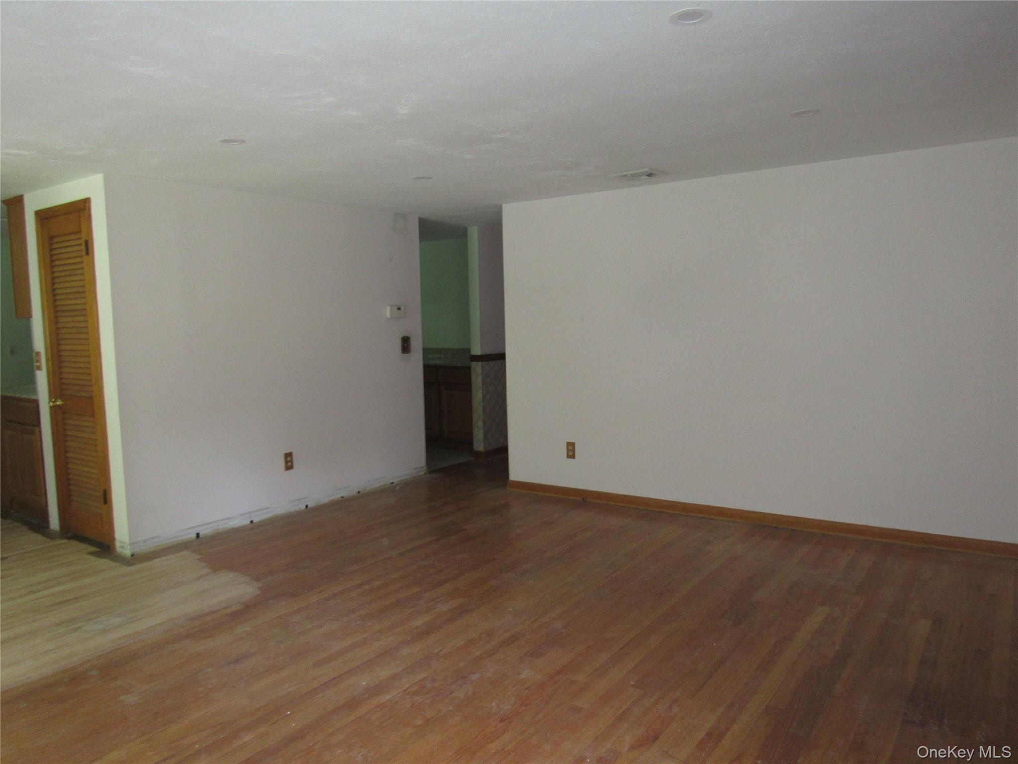 6 Meadow Avenue
