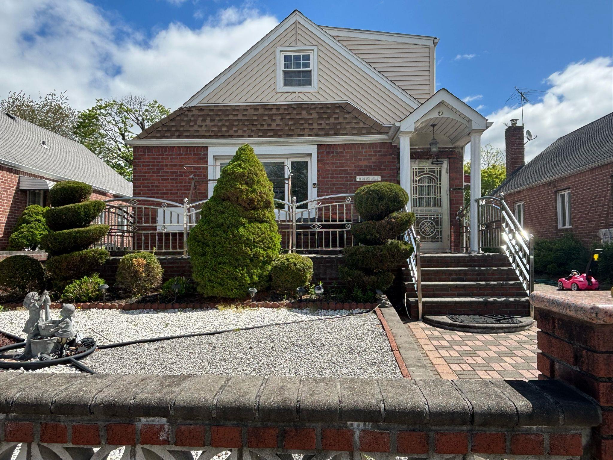 Rental Property at 252nd St, Bellerose, Queens, NY - Bedrooms: 5 
Bathrooms: 3 
Rooms: 10  - $4,750 MO.