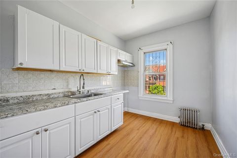 Photo of 32-50 87 Street, East Elmhurst, NY 11369 (MLS # 921593)