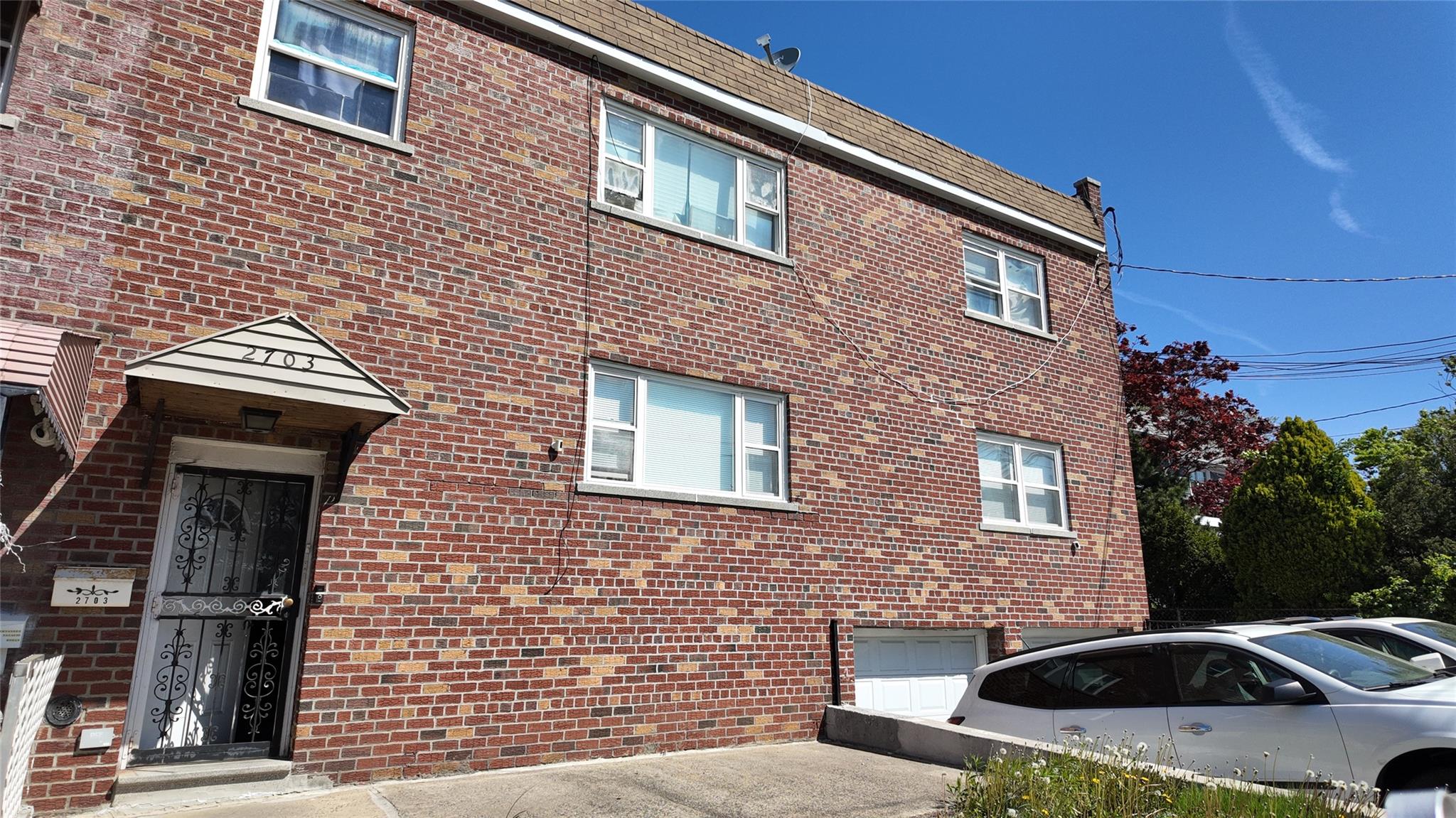 Property for Sale at Waterbury Avenue, Bronx, New York - Bedrooms: 5 
Bathrooms: 2  - $1,199,000
