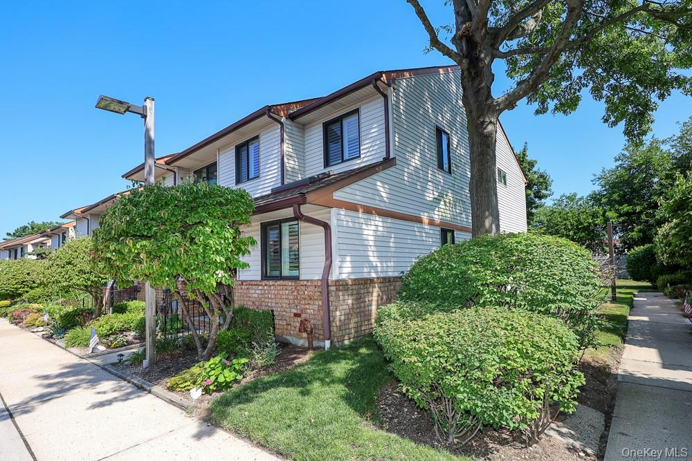 Photo of 155 Laurel Lane, Wantagh, NY 11793 (MLS # 1022278)