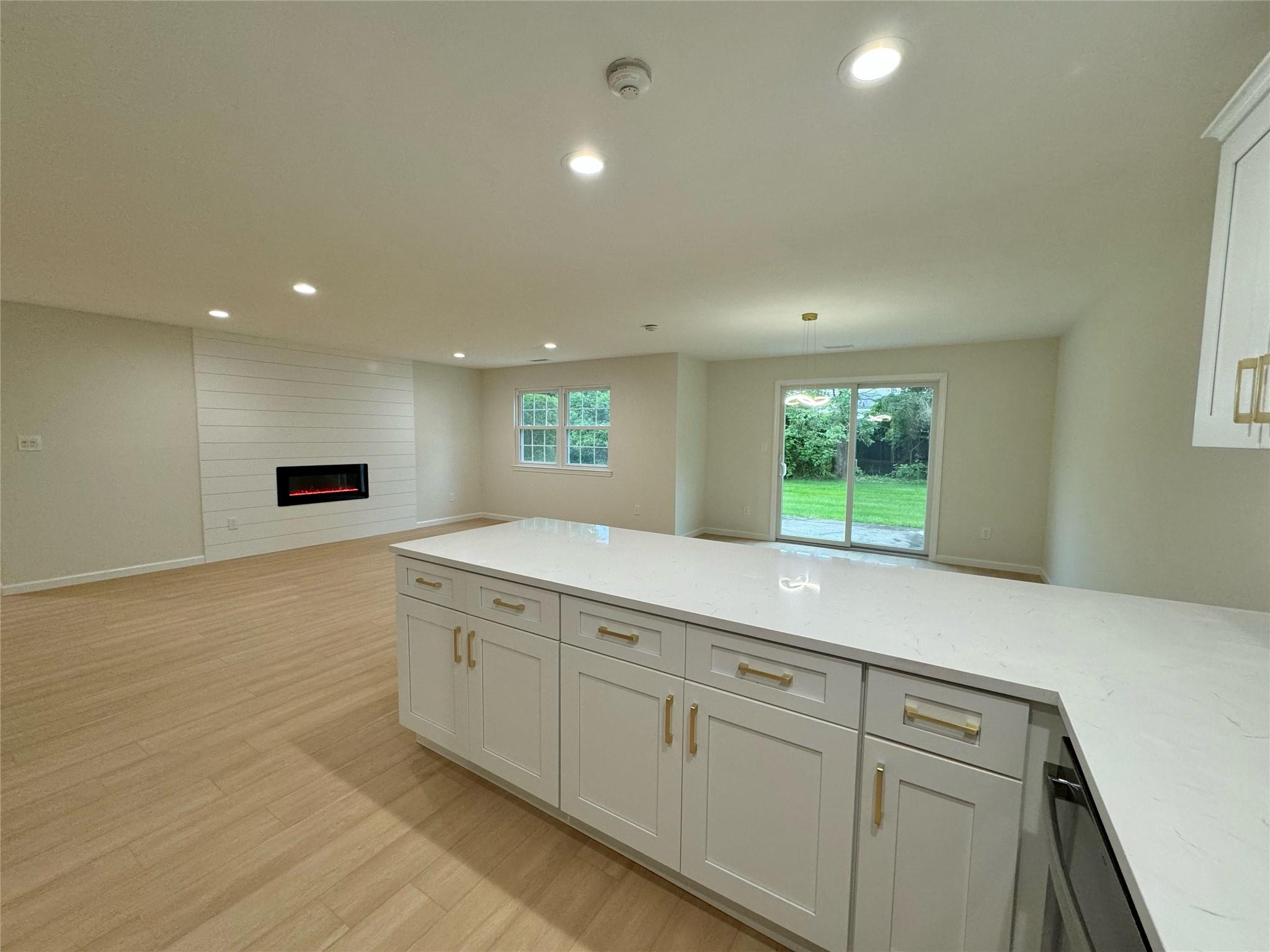 19 Erin Lane, East Setauket, New York image 5