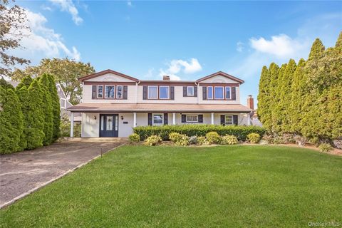 Photo of 58 Albatross Road, Levittown, NY 11756 (MLS # 928214) Photo of 58 Albatross Road, Levittown, NY 11756 (MLS # 928214)