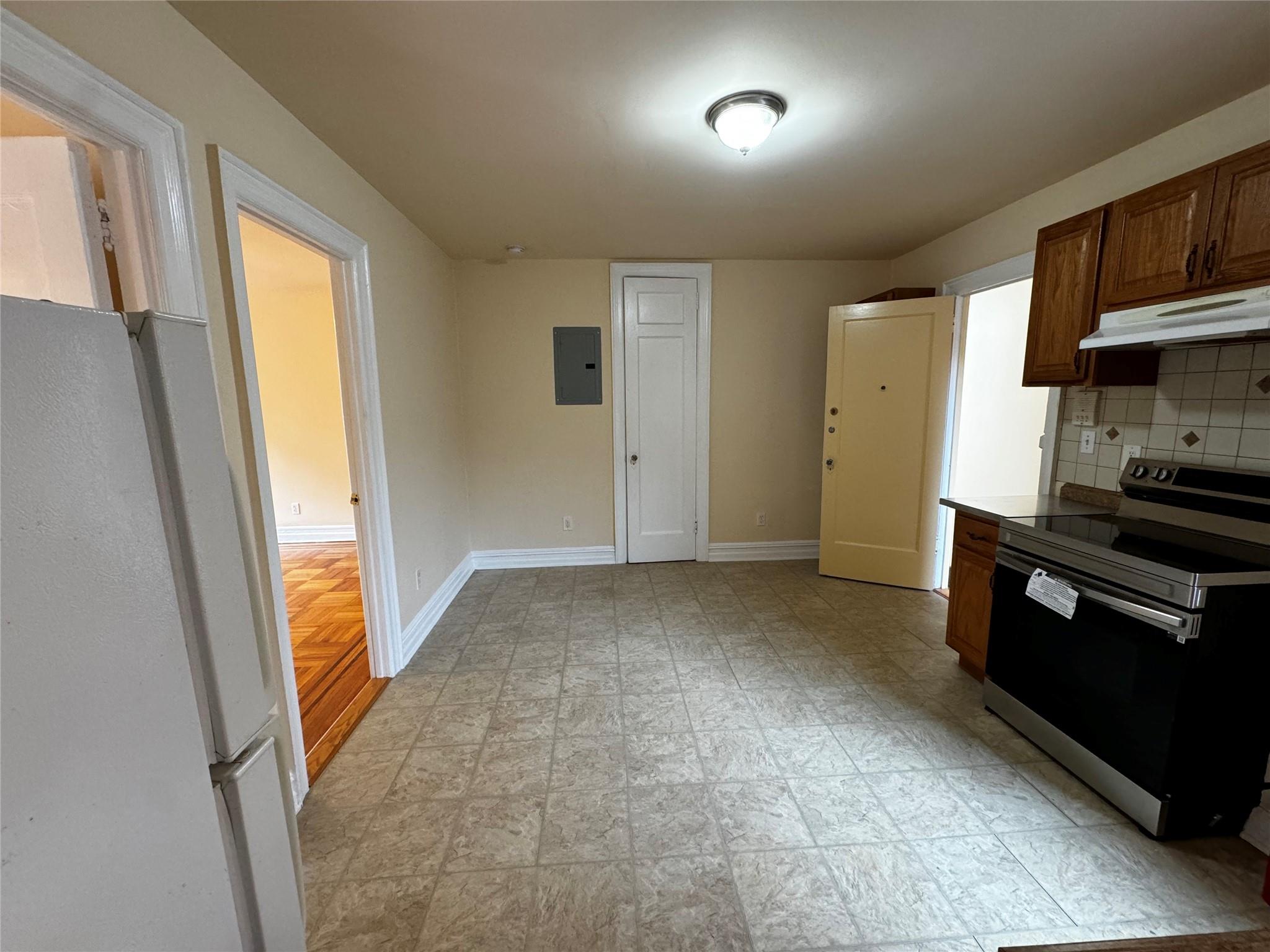 Hone Avenue 2A, Bronx, New York - 1 Bedrooms  
1 Bathrooms - 