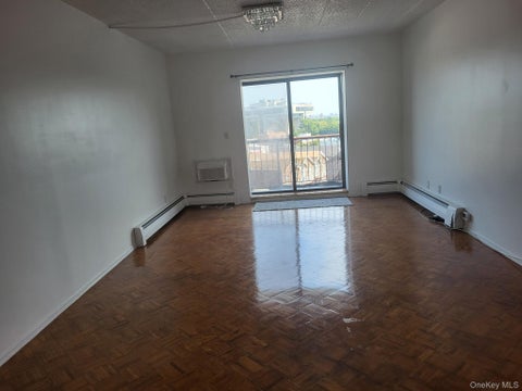 APT-021、APT-009 For Rent By Private Owner - 11 Homes in Corona, NY