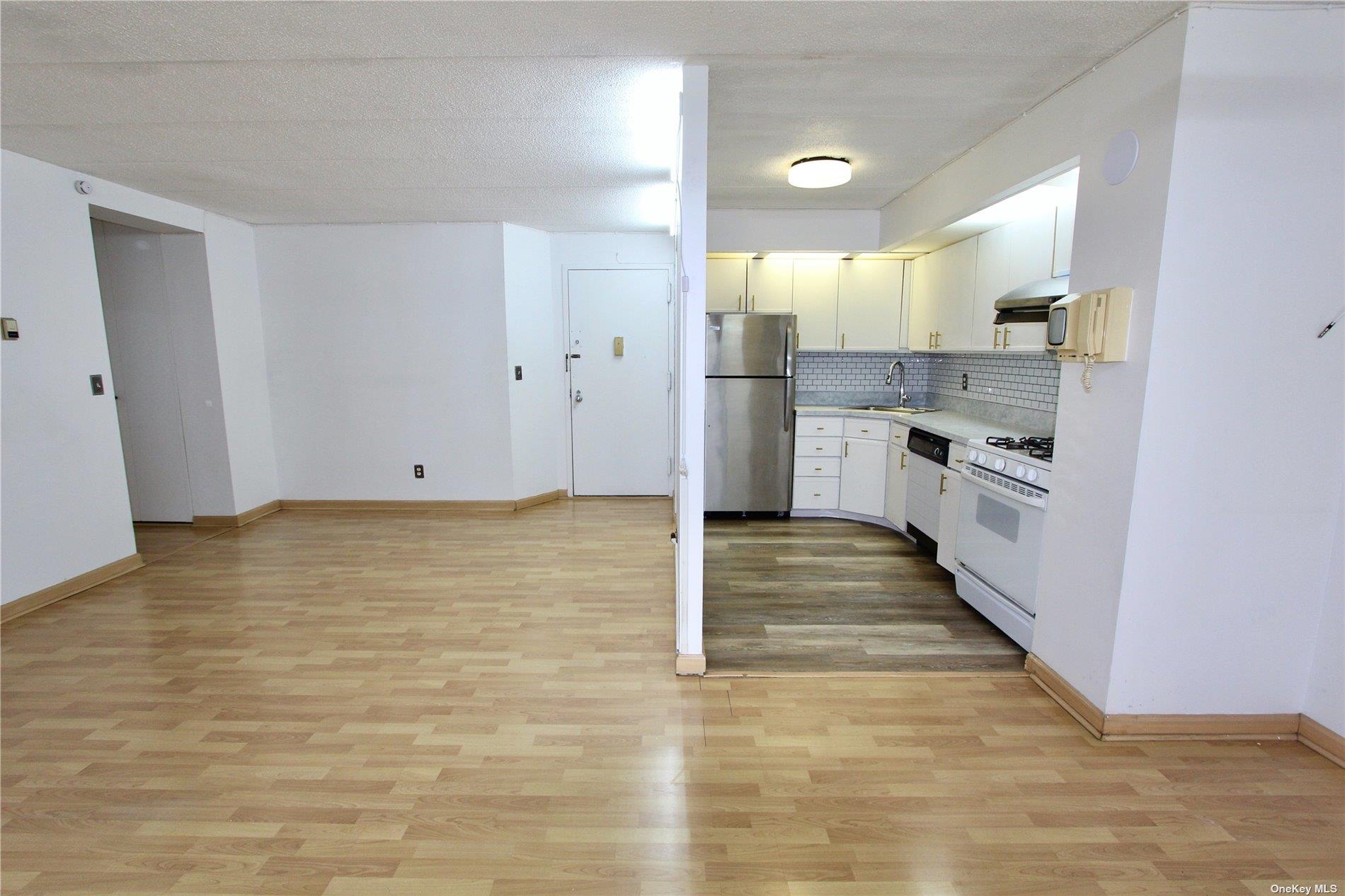 35-20 147th St Street #6A, Flushing, New York image 7
