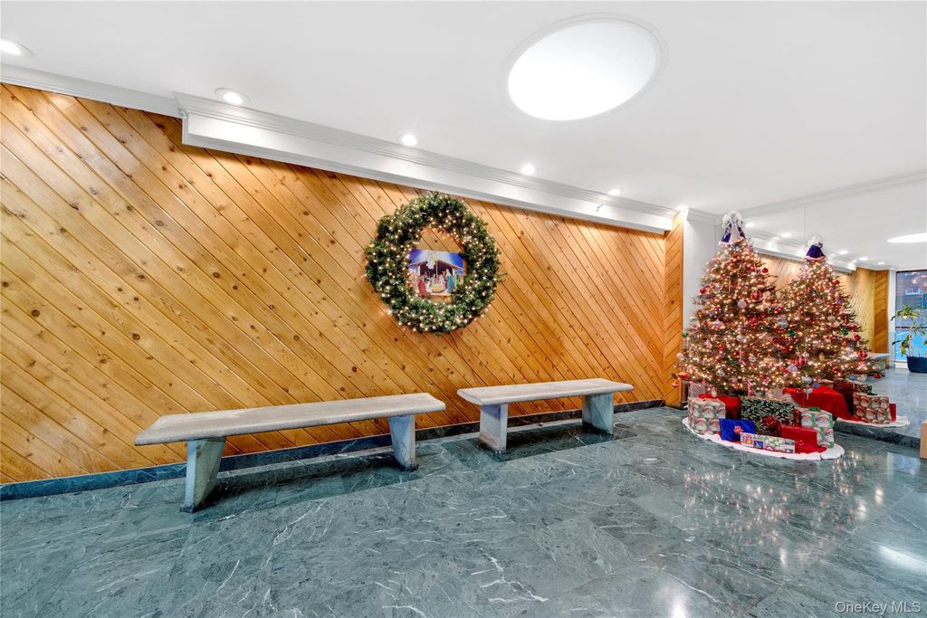 Photo of 1523 Central Park ave Ave #3E, Yonkers, NY 10710 (MLS # 945514)