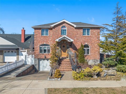 157-33 18 Ave Whitestone NY 11357