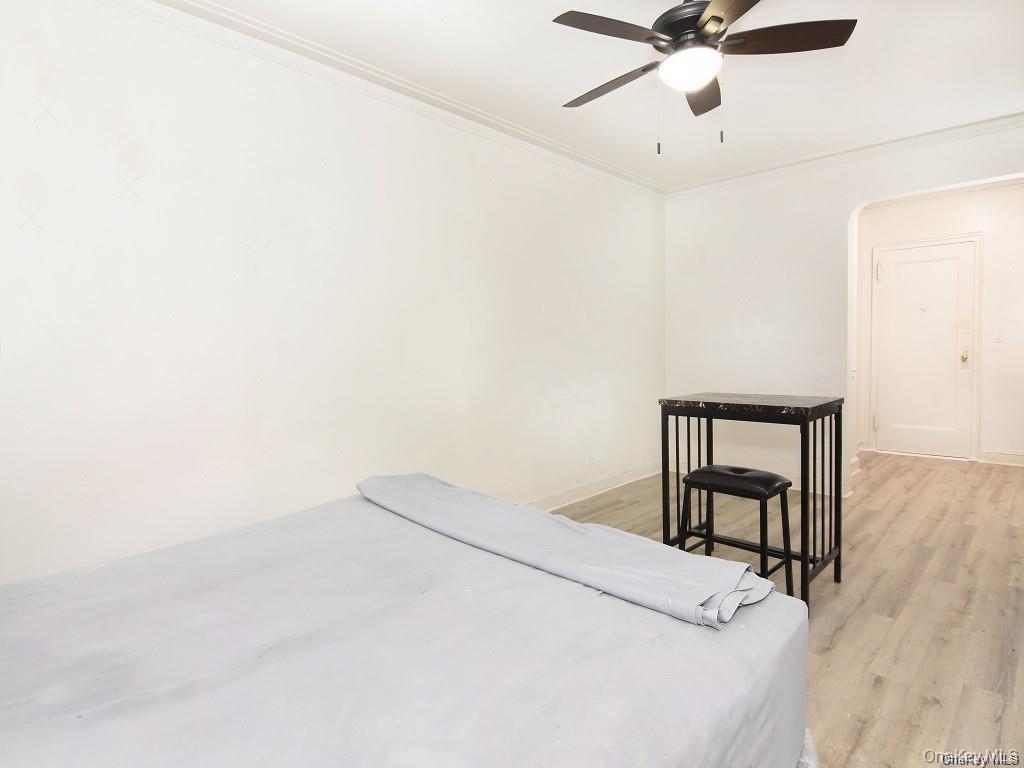 2191 bolton Street 3E