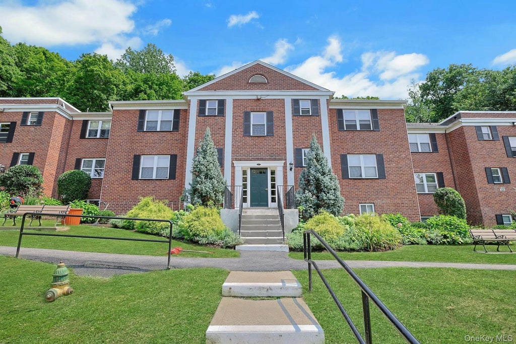 Photo of 129-1 S Highland Avenue #B3, Ossining, NY 10562 (MLS # 1036334)