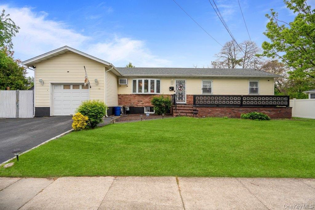 Photo of 10 Francisco Avenue, Central Islip, NY 11722 (MLS # 1000745)