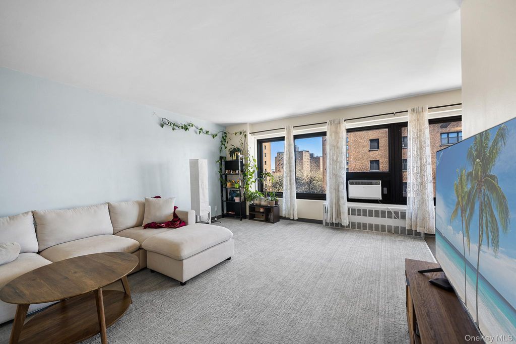 Photo of 33-65 14th Street #8C, Astoria, NY 11106 (MLS # 955551)