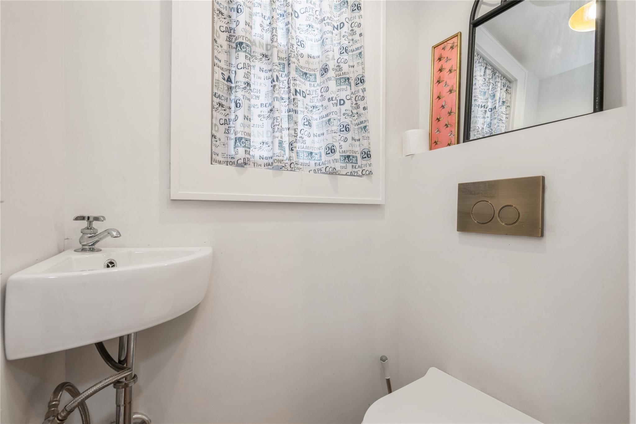 99-05 220 St, Queens Village, New York image 18