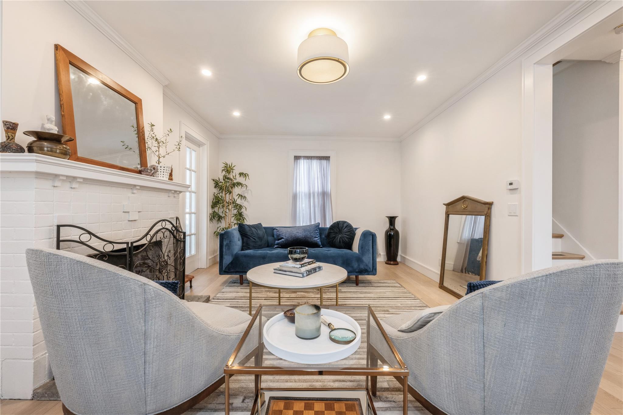 99-05 220 St, Queens Village, New York image 5