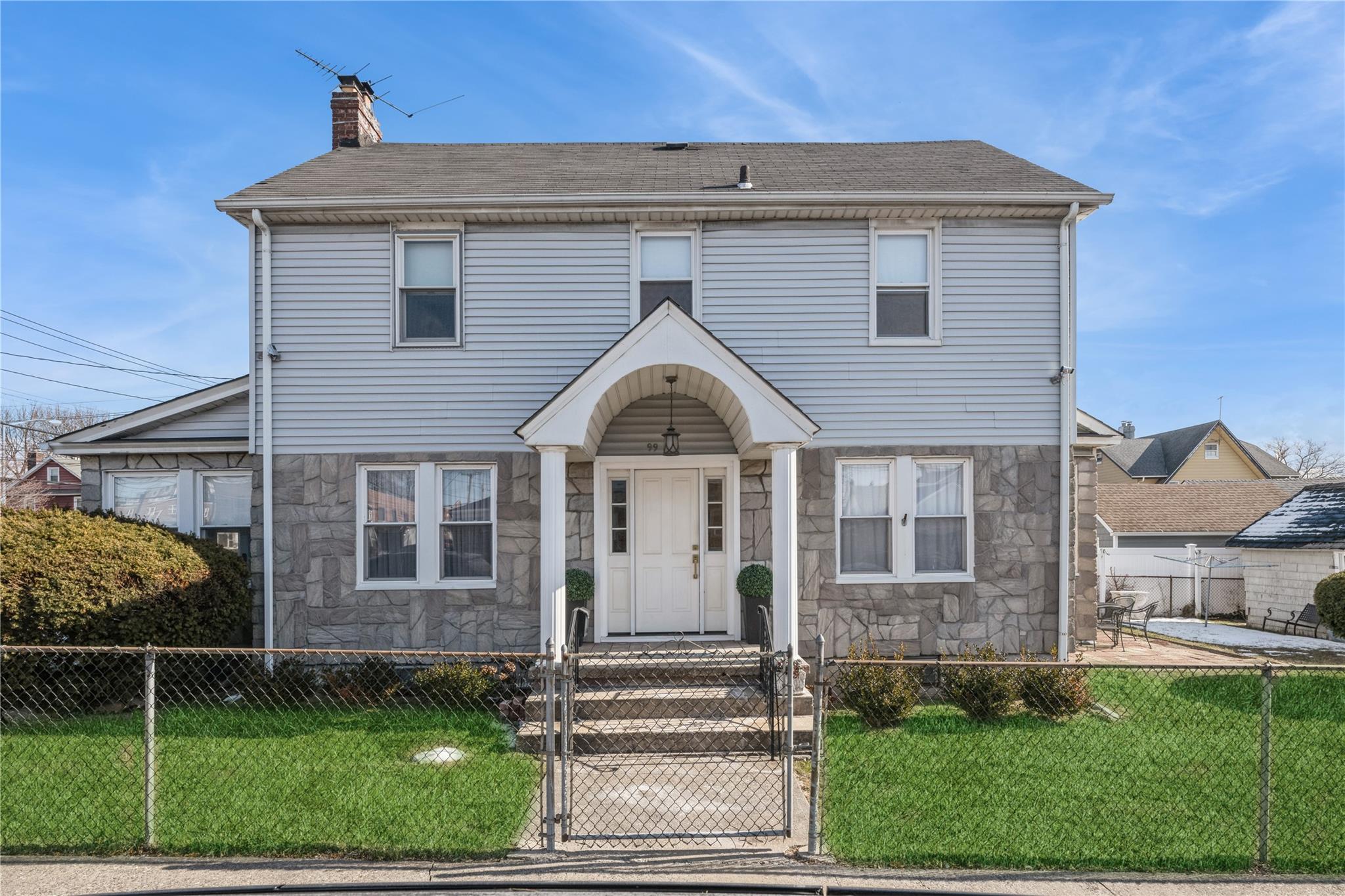 99-05 220 St, Queens Village, New York image 1