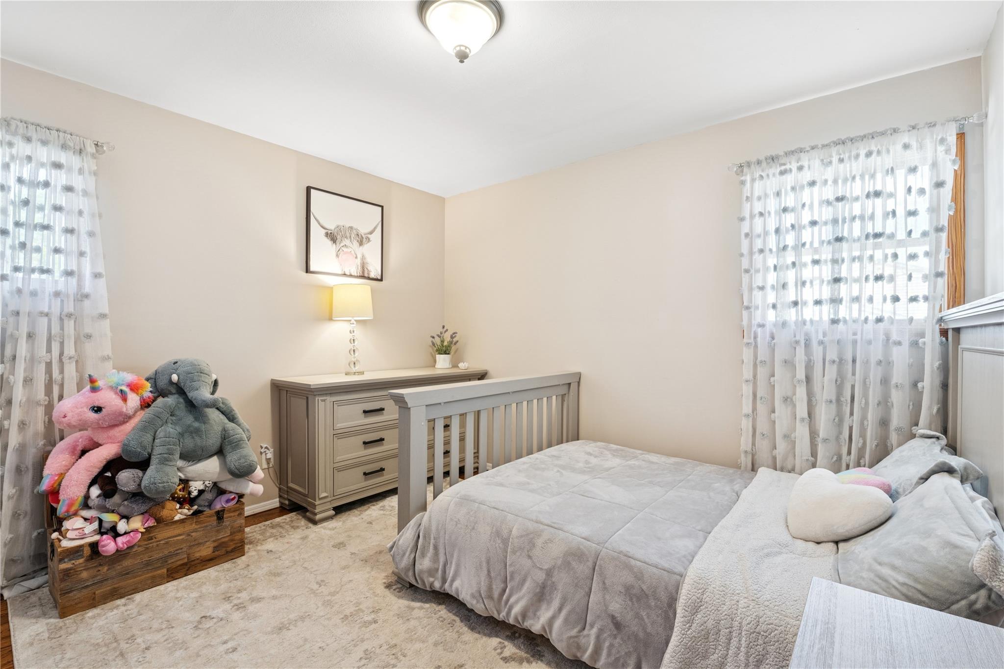 979 Manor Lane, Bay Shore, New York image 13