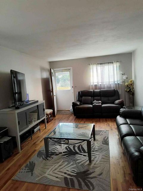 Photo of 32 Gaffney Street #1, Glen Cove, NY 11542 (MLS # 952002)