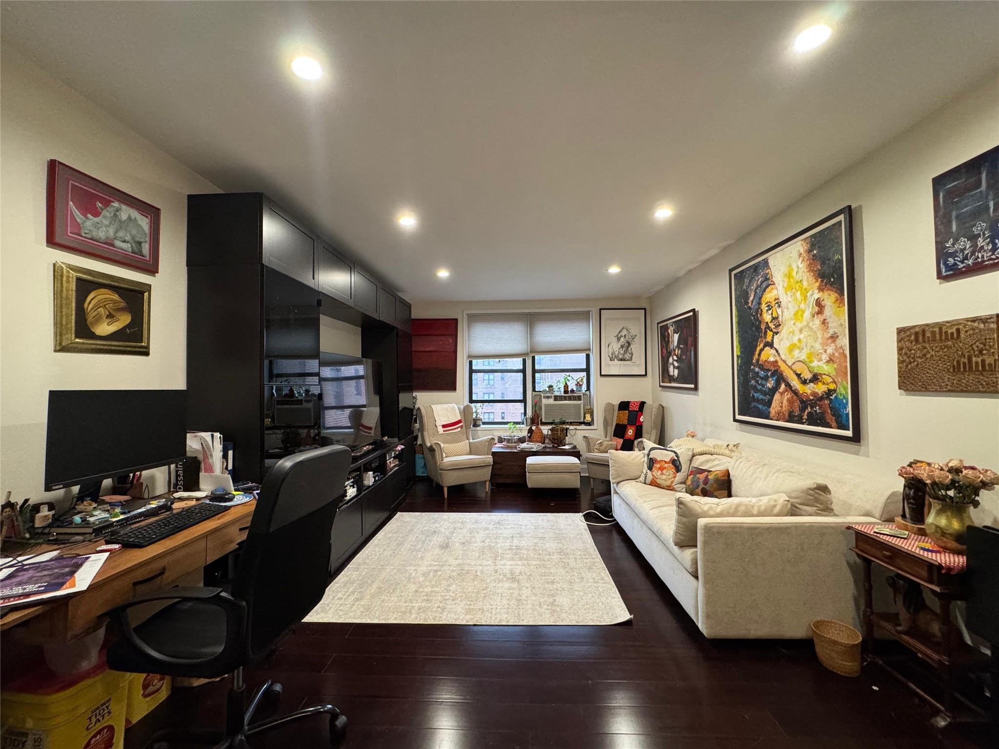 Property for Sale at 91st Street St 5F, Jackson Heights, Queens, NY - Bedrooms: 3 
Bathrooms: 2 
Rooms: 6  - $510,000