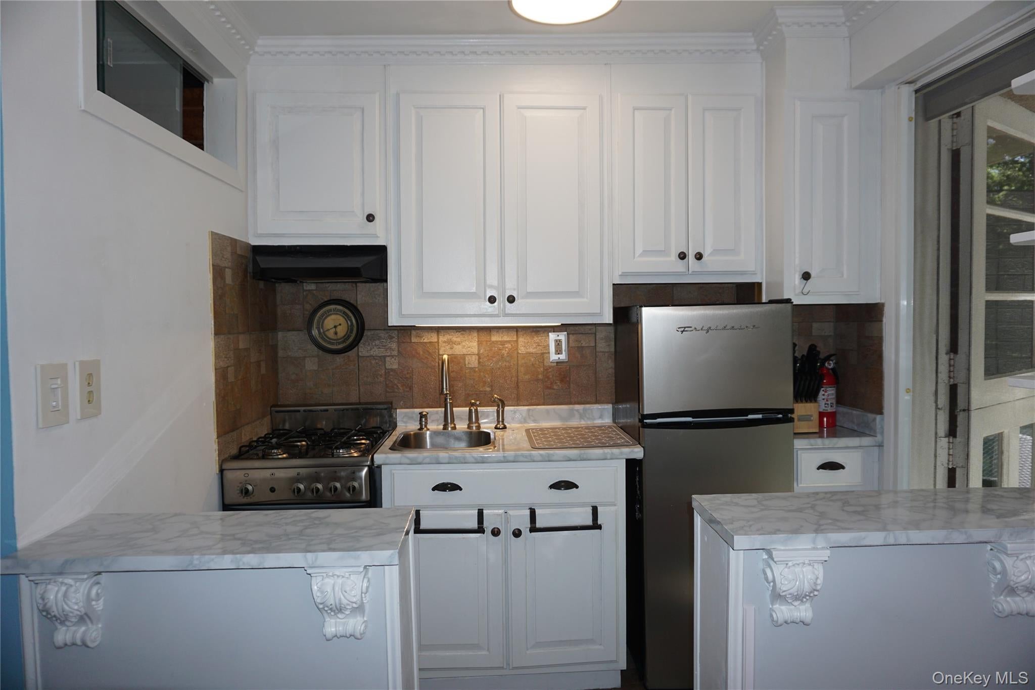 385 McLean Avenue 1G