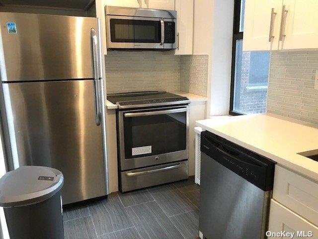 Rental Property at Queens Blvd Blvd, Forest Hills, Queens, NY - Bedrooms: 1 
Bathrooms: 1 
Rooms: 4  - $2,500 MO.