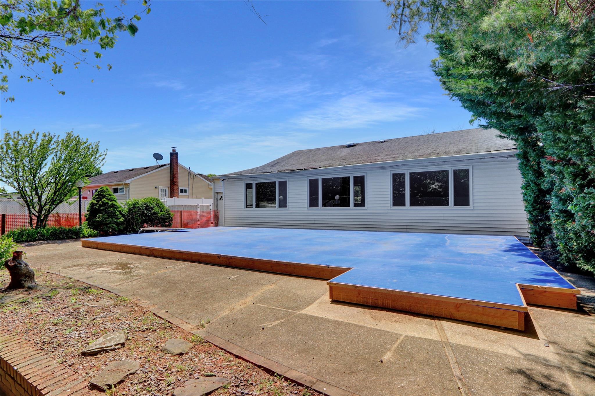 187 Audwin Drive, Islip Terrace, New York image 21
