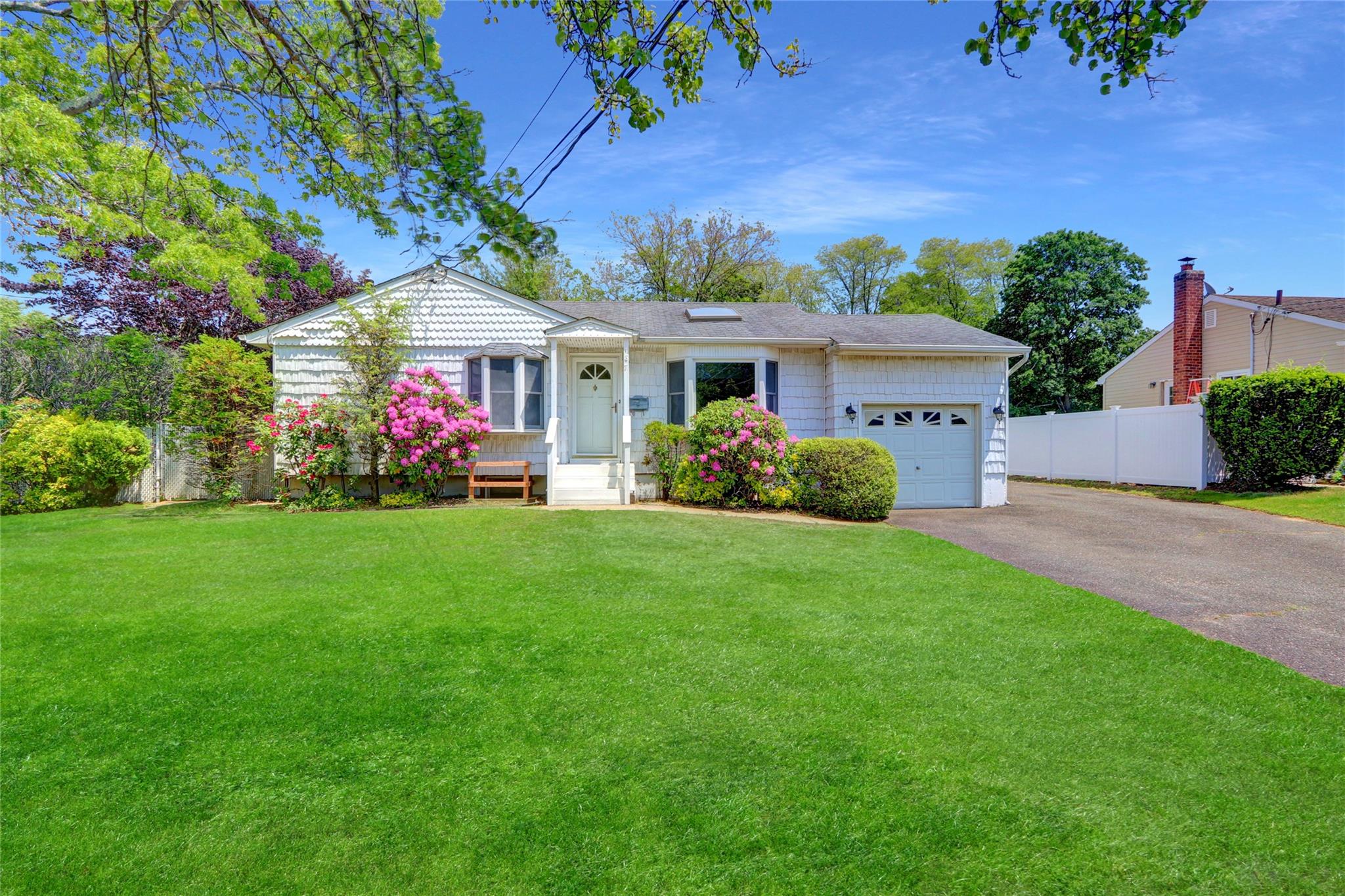 187 Audwin Drive, Islip Terrace, New York image 1