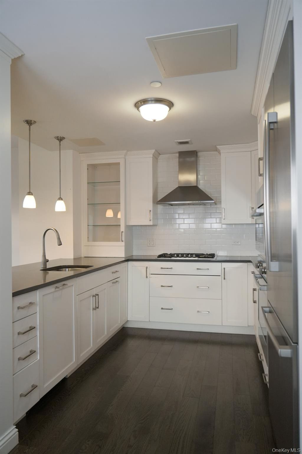 Photo of 10 Byron Place #601, Larchmont, NY 10538 (MLS # 955082)