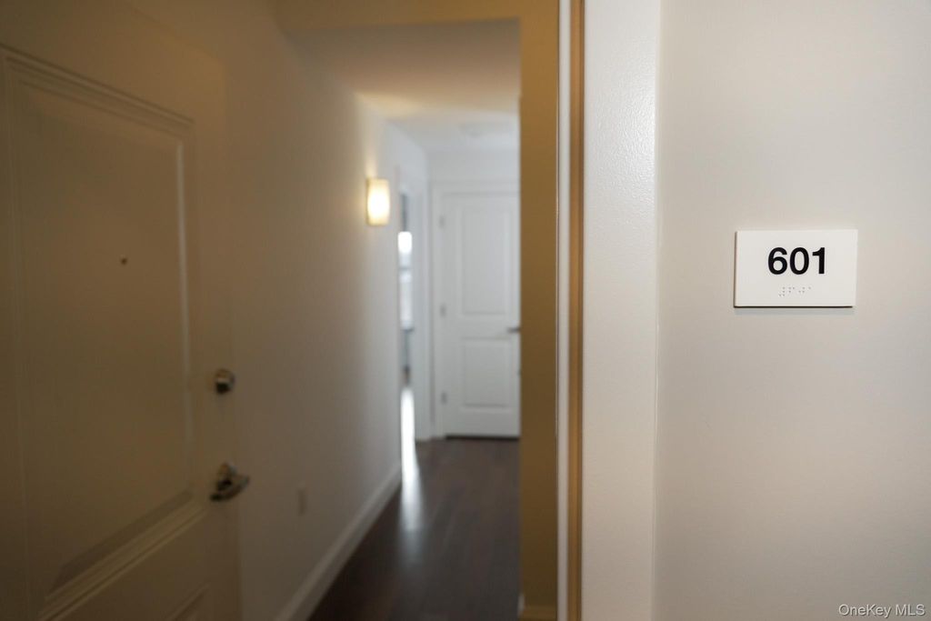 Photo of 10 Byron Place #601, Larchmont, NY 10538 (MLS # 955082)