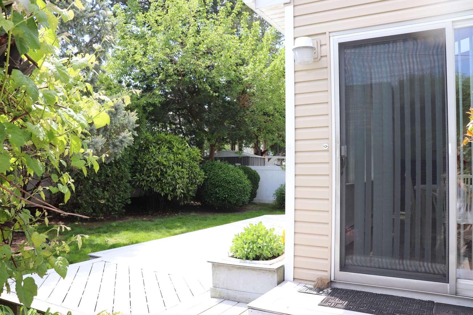 35 Morris Drive, New Hyde Park, New York image 4