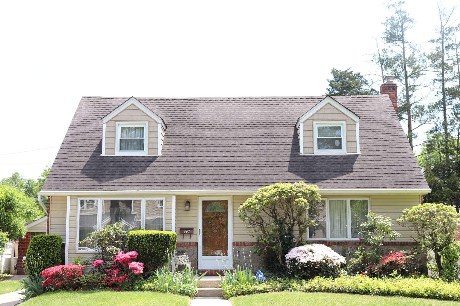 35 Morris Drive, New Hyde Park, New York image 2