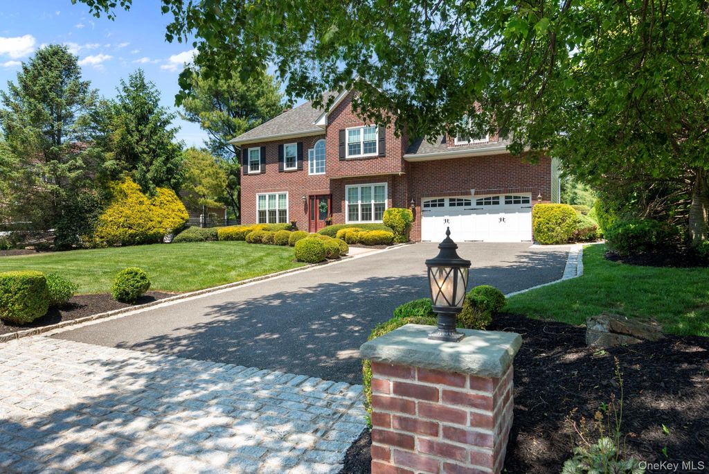 Photo of 34 Ketchum Court, East Northport, NY 11731 (MLS # 1001805)
