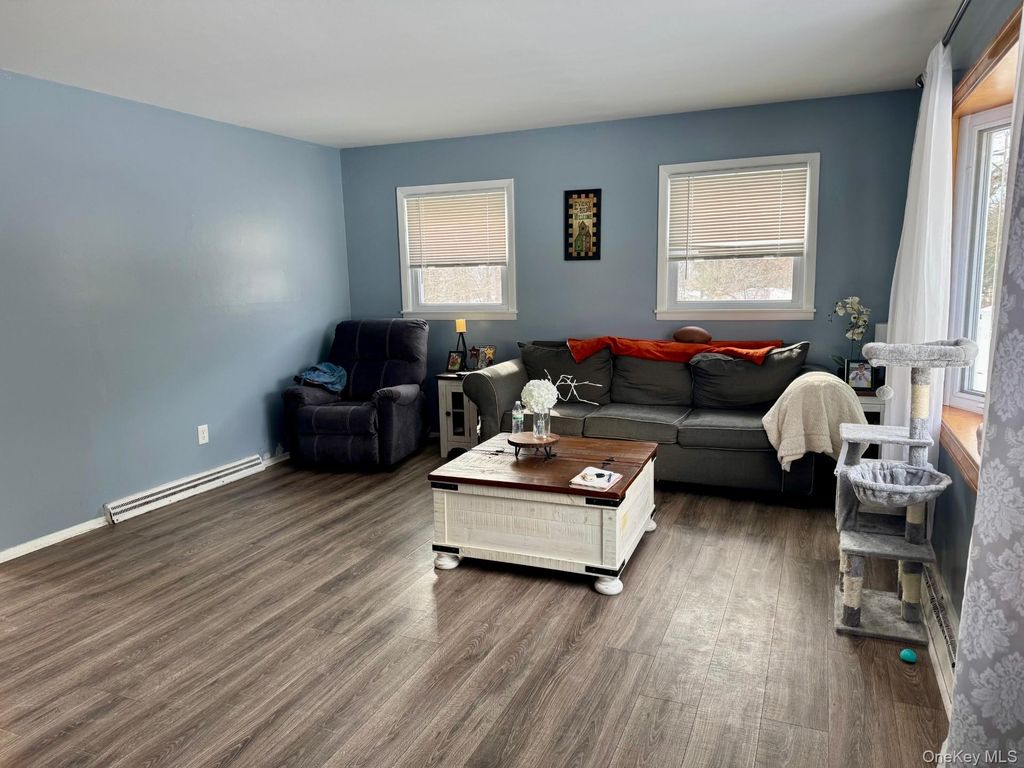 Photo of 10 Maplewood Road, Highland Mills, NY 10930 (MLS # 965888)