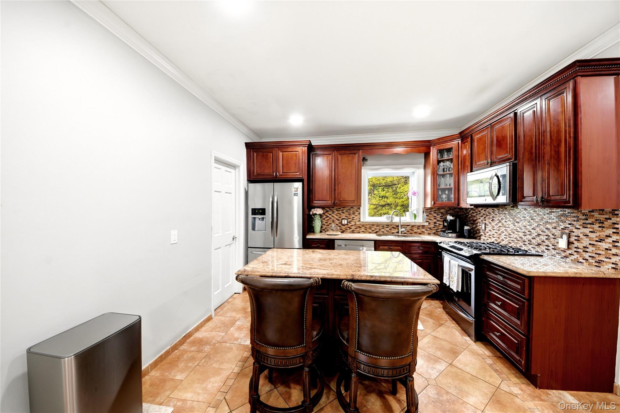 6 Inwood Place
